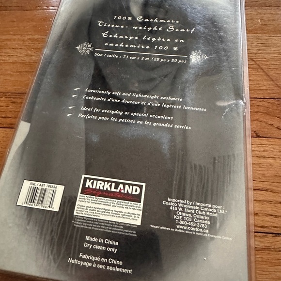 NIB cashmere scarf - Picture 4 of 5